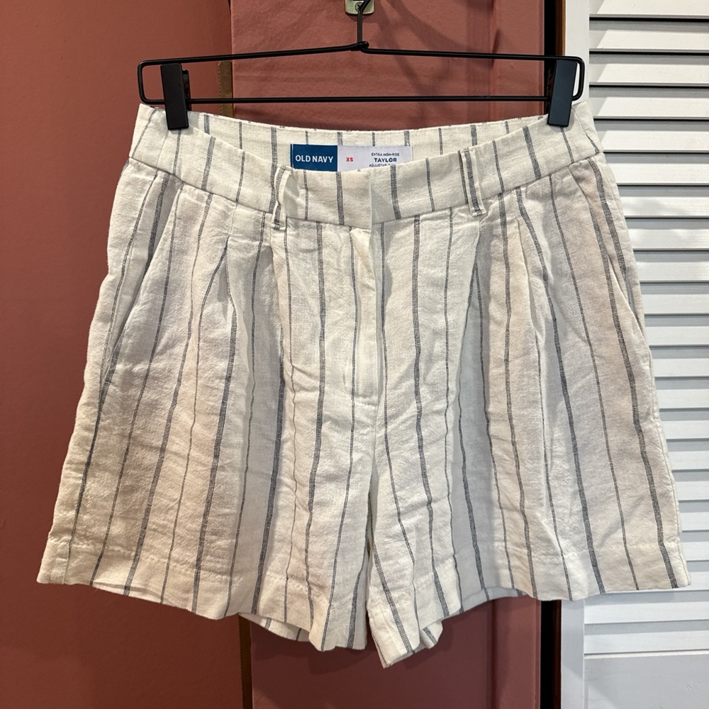 Old Navy Women's Linen Striped Shorts - Cream and Navy